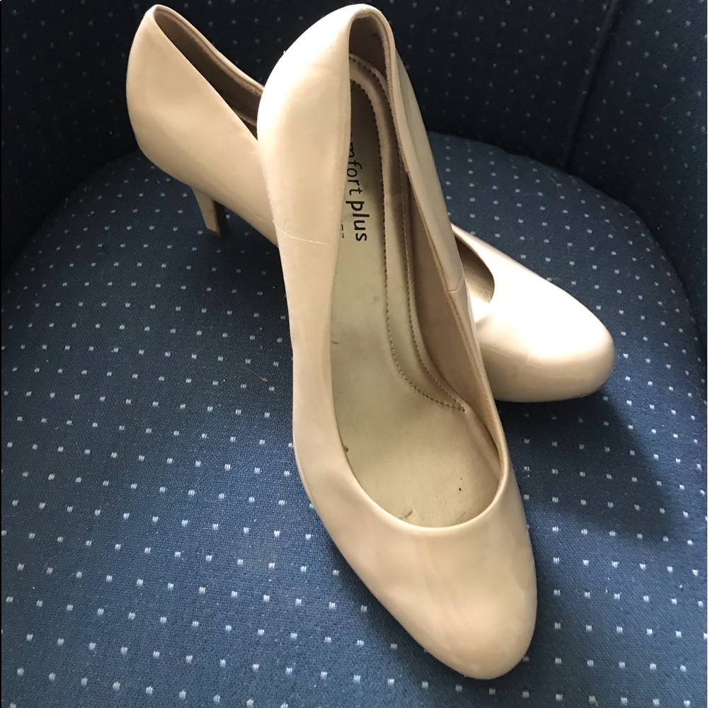 Cream patent leather heels.  Slightly used.